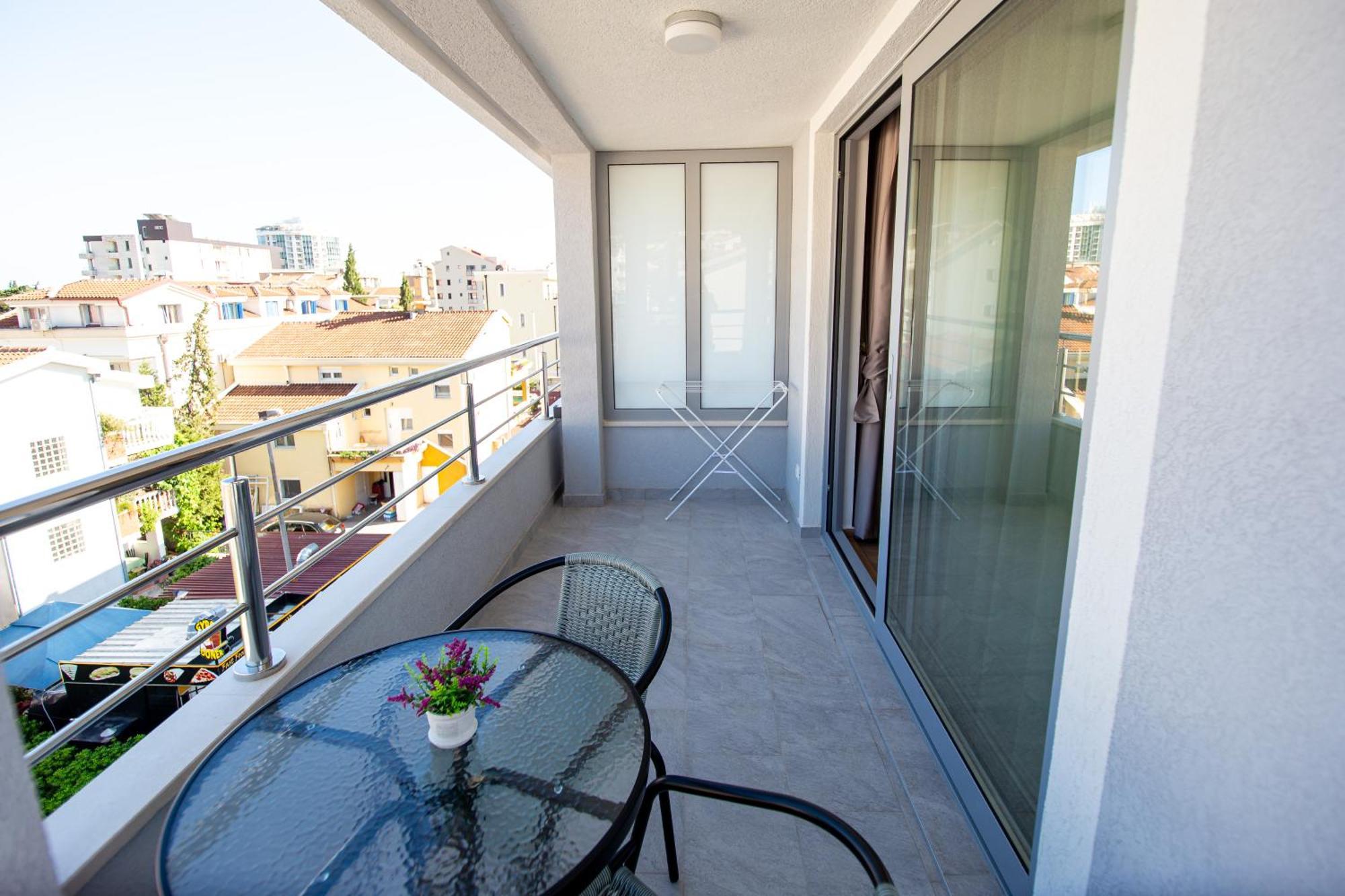 Apartments Sirena - Modern Stay With Free Parking Budva Exterior photo
